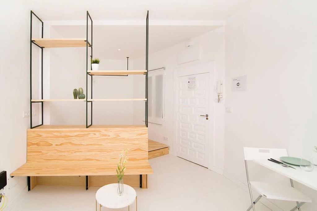 Loft de Diseño en Pleno Centro de Madrid, Calle Torrecilla del Leal, by Batuecas Exterior foto